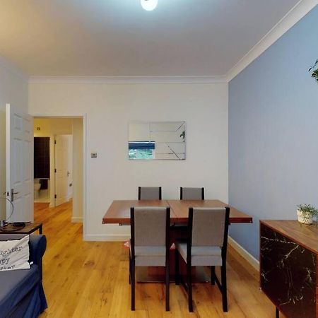 Lovely 2-Bedroom Flat Near Highgate Londra Dış mekan fotoğraf